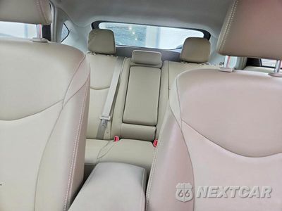 Zdjęcie 10 z 13 samochodu: 2012 TOYOTA PRIUS FOUR VIN:JTDKN3DU1C5459151 - miniatura