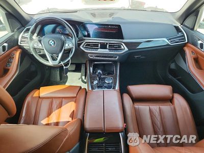 Zdjęcie 8 z 13 samochodu: 2019 BMW X5 XDRIVE40I VIN:5UXCR6C57KLL01247 - miniatura