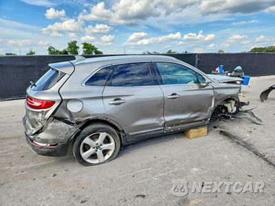 Trzecie zdjęcie samochodu z tyłu: 2017 LINCOLN MKC PREMIERE VIN:5LMCJ1D93HUL04848 - miniatura
