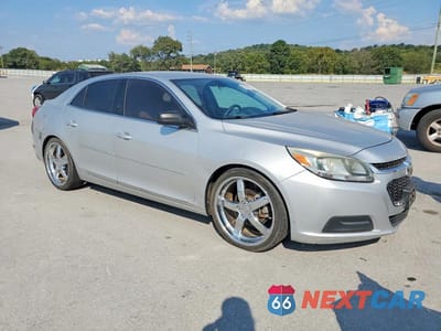 Czwarte zdjęcie samochodu z boku: 2015 CHEVROLET MALIBU LS VIN:1G11B5SL2FF111411 - miniatura