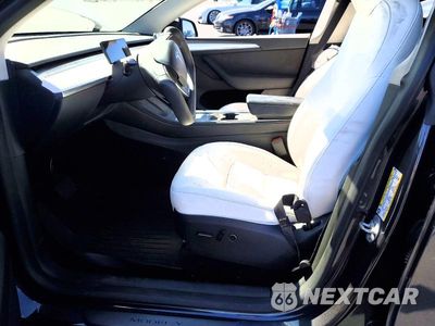 Zdjęcie 7 z 13 samochodu: 2025 TESLA MODEL Y VIN:7SAYGAEE0SF268045 - miniatura