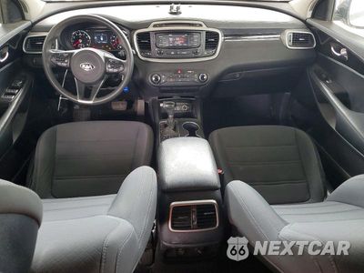 Zdjęcie 8 z 13 samochodu: 2016 KIA SORENTO LX VIN:5XYPGDA32GG045195 - miniatura