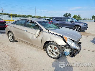 Czwarte zdjęcie samochodu z boku: 2011 HYUNDAI SONATA LIMITED VIN:5NPEC4AC3BH180707 - miniatura