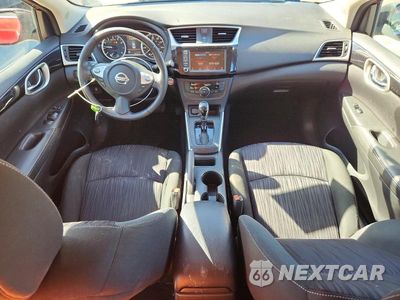 Zdjęcie 8 z 12 samochodu: 2019 NISSAN SENTRA SV VIN:3N1AB7AP2KY298873 - miniatura