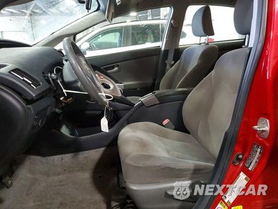 Zdjęcie 7 z 13 samochodu: 2013 TOYOTA PRIUS TWO VIN:JTDKN3DU3D5683703 - miniatura