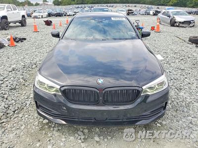Piąte zdjęcie samochodu w środku: 2019 BMW 530E VIN:WBAJA9C54KB254148 - miniatura