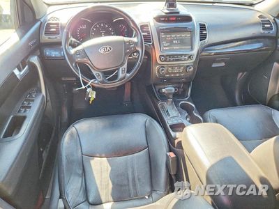 Zdjęcie 8 z 13 samochodu: 2014 KIA SORENTO EX VIN:5XYKU4A71EG429634 - miniatura