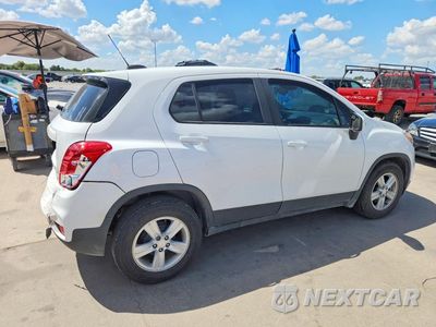 Trzecie zdjęcie samochodu z tyłu: 2019 CHEVROLET TRAX LS VIN:3GNCJKSB4KL233235 - miniatura