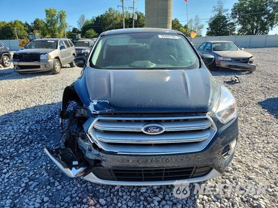 Piąte zdjęcie samochodu w środku: 2019 FORD ESCAPE SE VIN:1FMCU9GD7KUA78023 - miniatura