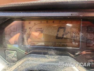 Zdjęcie 8 z 10 samochodu: 2018 HONDA PIONEER UTILITY VEHICLE VIN:1HFVE0423J4210272 - miniatura