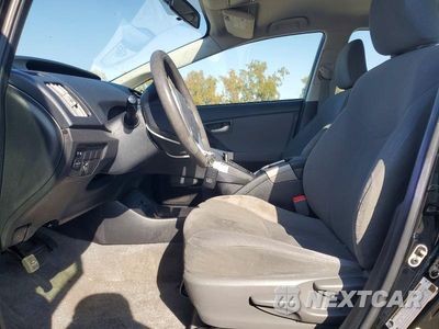 Zdjęcie 7 z 12 samochodu: 2013 TOYOTA PRIUS TWO VIN:JTDKN3DU2D5553122 - miniatura