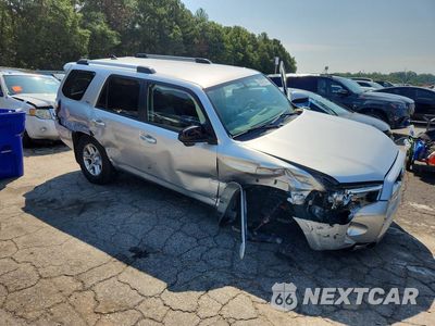 Czwarte zdjęcie samochodu z boku: 2019 TOYOTA 4RUNNER SR5 VIN:JTEZU5JR8K5195904 - miniatura