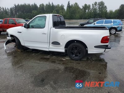 Drugie zdjęcie samochodu z przodu: 2000 FORD F150 SVT LIGHTNING VIN:2FTZF0738YCA82702 - miniatura