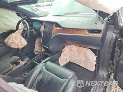 Zdjęcie 8 z 12 samochodu: 2018 TESLA MODEL X VIN:5YJXCDE28JF142395 - miniatura