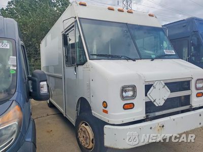 Czwarte zdjęcie samochodu z boku: 1998 FREIGHTLINER MT45 DELIVERY TRUCK VIN:4UZA4FF41WC897922 - miniatura