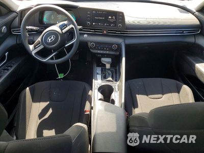 Zdjęcie 8 z 12 samochodu: 2025 HYUNDAI ELANTRA HYBRID BLUE VIN:KMHLM4DJ5SU136207 - miniatura
