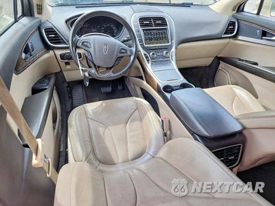 Zdjęcie 8 z 13 samochodu: 2016 LINCOLN MKX RESERVE VIN:2LMPJ6LR4GBL56677 - miniatura