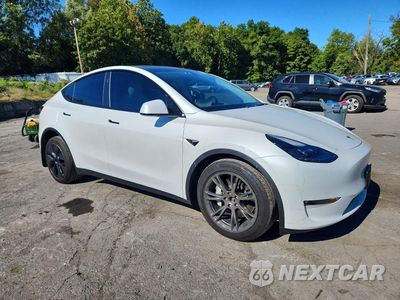 Czwarte zdjęcie samochodu z boku: 2024 TESLA MODEL Y VIN:7SAYGDEE1RF202731 - miniatura