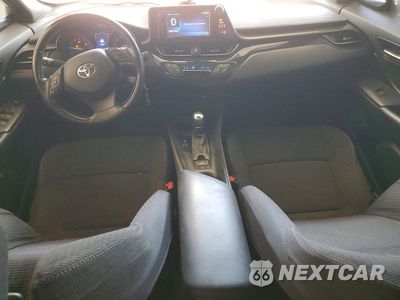 Zdjęcie 8 z 14 samochodu: 2018 TOYOTA C-HR XLE VIN:NMTKHMBX3JR050021 - miniatura