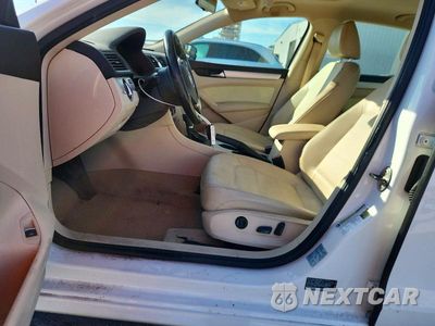 Zdjęcie 7 z 13 samochodu: 2013 VOLKSWAGEN PASSAT SE VIN:1VWBH7A37DC133973 - miniatura