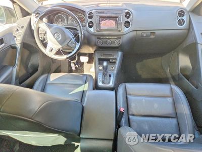 Zdjęcie 8 z 13 samochodu: 2016 VOLKSWAGEN TIGUAN S VIN:WVGBV7AX8GW545445 - miniatura