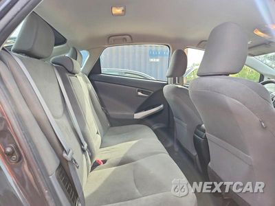 Zdjęcie 10 z 12 samochodu: 2012 TOYOTA PRIUS FOUR VIN:JTDKN3DU6C1603803 - miniatura