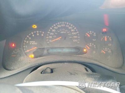Zdjęcie 9 z 12 samochodu: 2004 CHEVROLET SILVERADO K2500 HEAVY DUTY VIN:1GCHK29U24E375136 - miniatura