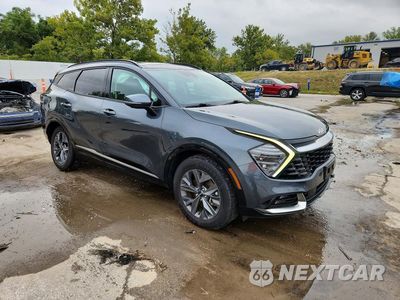 Czwarte zdjęcie samochodu z boku: 2023 KIA SPORTAGE SX PRESTIGE VIN:KNDPXCAG4P7051512 - miniatura