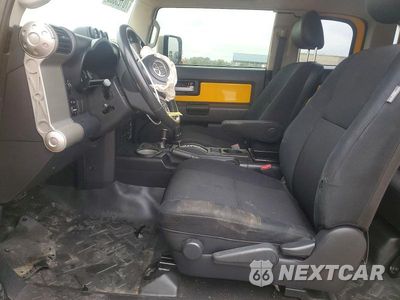 Zdjęcie 7 z 13 samochodu: 2007 TOYOTA FJ CRUISER BASE VIN:JTEBU11F470086036 - miniatura