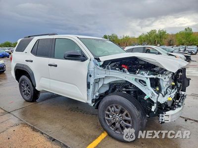 Czwarte zdjęcie samochodu z boku: 2026 TOYOTA 4RUNNER SR5 VIN:JTEVA5BR0T5124039 - miniatura