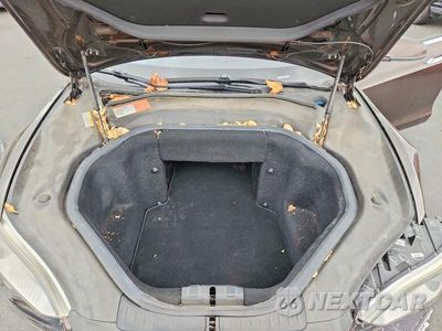 Zdjęcie 11 z 13 samochodu: 2014 TESLA MODEL S VIN:5YJSA1S17EFP29414 - miniatura