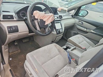 Zdjęcie 8 z 13 samochodu: 2015 HONDA ODYSSEY EX VIN:5FNRL5H45FB063088 - miniatura