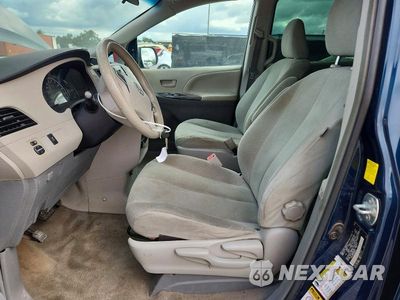 Zdjęcie 7 z 13 samochodu: 2011 TOYOTA SIENNA BASE 7-PASSENGER VIN:5TDZK3DC4BS025040 - miniatura
