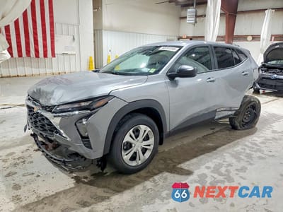 2026 CHEVROLET TRAX LS KL77LFEP2TC123670 - główne zdjęcie licytacji z USA - miniatura