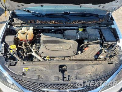 Zdjęcie 12 z 13 samochodu: 2018 CHRYSLER PACIFICA TOURING L VIN:2C4RC1BG8JR103852 - miniatura
