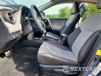 Zdjęcie 7 z 13 samochodu: 2014 TOYOTA RAV4 XLE VIN:JTMRFREV9ED085001 - miniatura