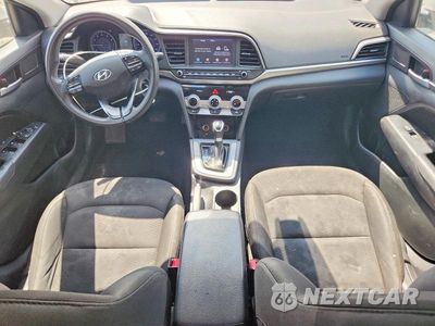 Zdjęcie 8 z 12 samochodu: 2019 HYUNDAI ELANTRA SEL VIN:5NPD84LF0KH472142 - miniatura