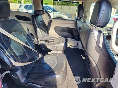 Zdjęcie 11 z 14 samochodu: 2019 CHRYSLER PACIFICA TOURING L VIN:2C4RC1BG9KR559926 - miniatura