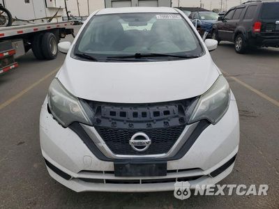 Piąte zdjęcie samochodu w środku: 2017 NISSAN VERSA NOTE S PLUS VIN:3N1CE2CP5HL380621 - miniatura