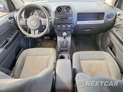 Zdjęcie 8 z 14 samochodu: 2017 JEEP COMPASS SPORT VIN:1C4NJCBA1HD146387 - miniatura