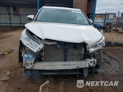 Piąte zdjęcie samochodu w środku: 2019 TOYOTA HIGHLANDER XLE VIN:5TDJZRFH7KS725655 - miniatura