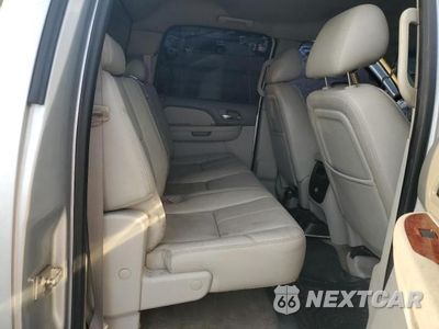 Zdjęcie 10 z 12 samochodu: 2014 GMC SIERRA C3500 SLT VIN:1GT414C84EF192907 - miniatura