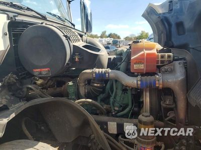 Zdjęcie 11 z 13 samochodu: 2023 VOLVO VNL TRUCK CAB AND CHASSIS VIN:4V4NC9EH3PN331348 - miniatura
