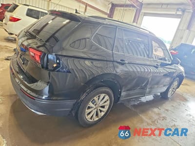 Trzecie zdjęcie samochodu z tyłu: 2020 VOLKSWAGEN TIGUAN S VIN:3VV1B7AX2LM077524 - miniatura