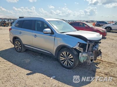 Czwarte zdjęcie samochodu z boku: 2020 MITSUBISHI OUTLANDER SE VIN:JA4AD3A34LZ018613 - miniatura