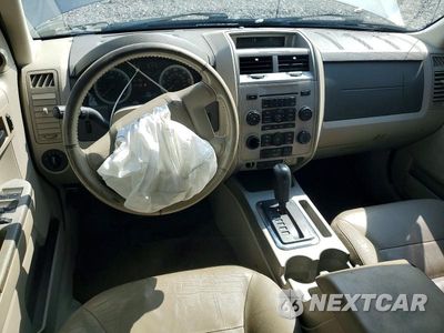 Zdjęcie 8 z 14 samochodu: 2008 FORD ESCAPE XLT VIN:1FMCU93168KB42780 - miniatura