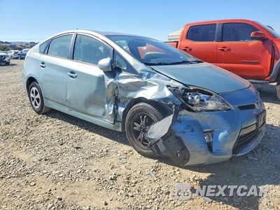 Czwarte zdjęcie samochodu z boku: 2015 TOYOTA PRIUS FOUR VIN:JTDKN3DU5F1936028 - miniatura