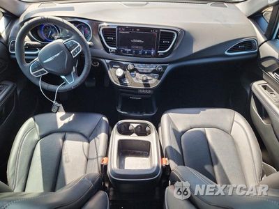 Zdjęcie 8 z 14 samochodu: 2025 CHRYSLER PACIFICA SELECT VIN:2C4RC1BG8SR568469 - miniatura