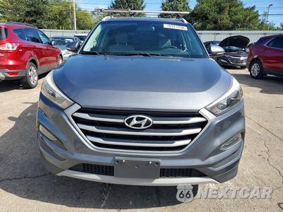 Piąte zdjęcie samochodu w środku: 2017 HYUNDAI TUCSON SPORT VIN:KM8J3CA26HU502430 - miniatura