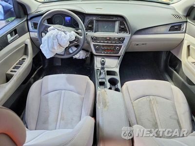 Zdjęcie 8 z 13 samochodu: 2017 HYUNDAI SONATA SPORT VIN:5NPE34AF0HH580324 - miniatura